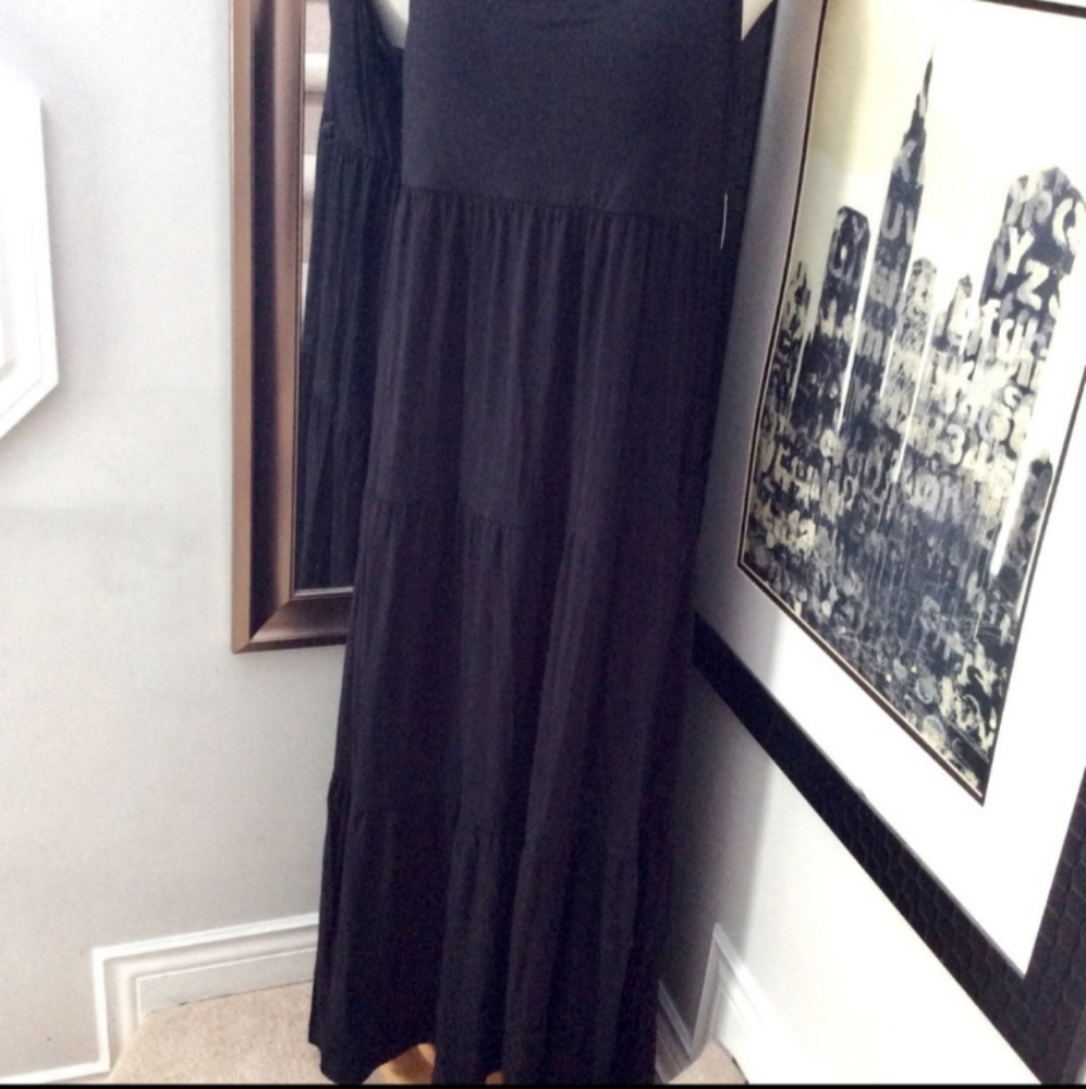 Black Layered Ruffle Dress - Picture 11 of 13